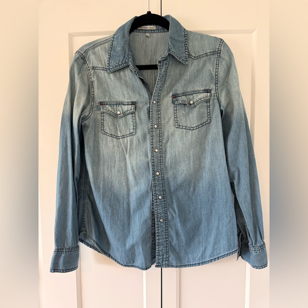 Charlotte Russe Chambre women’s button-down